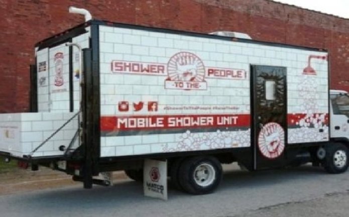 camion con ducha